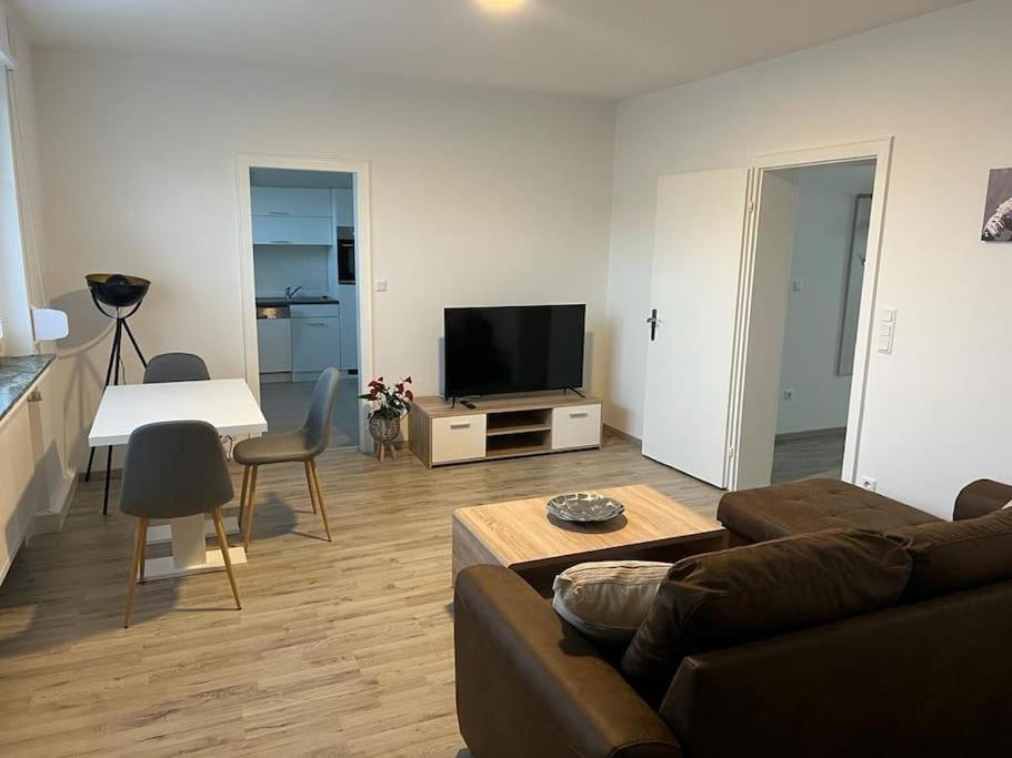 לובקה Eine Modern Renovierte Wohnung Mit Balkonterrasse. מראה חיצוני תמונה