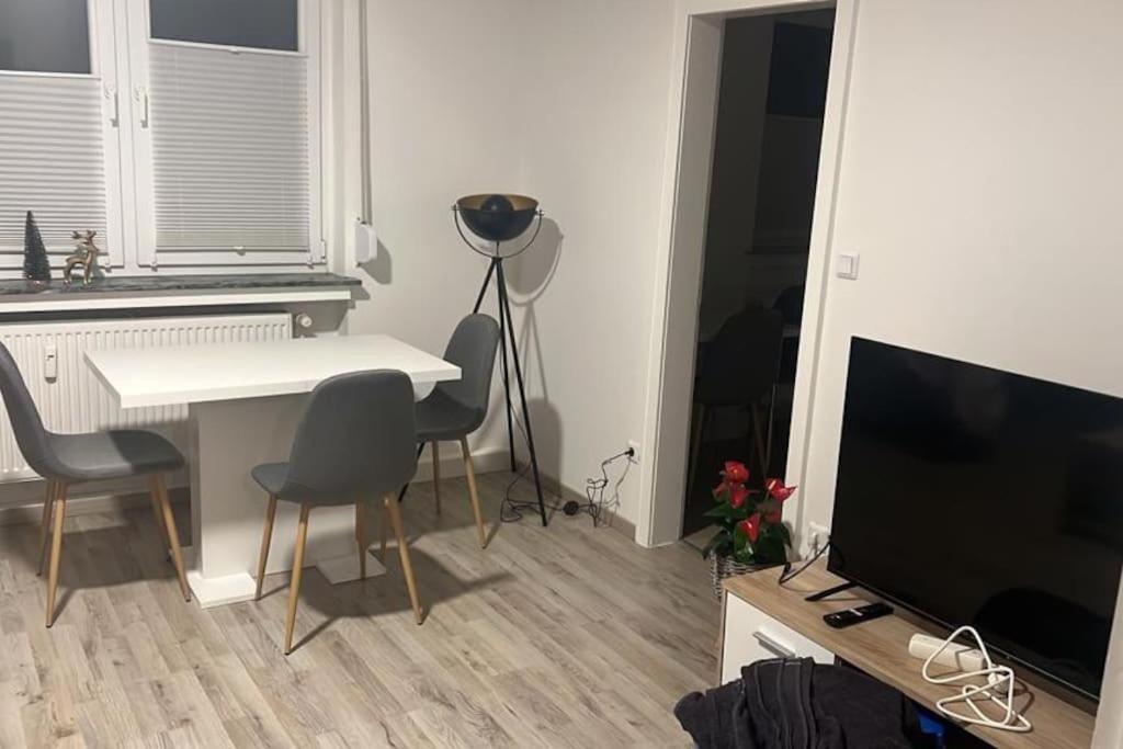 לובקה Eine Modern Renovierte Wohnung Mit Balkonterrasse. מראה חיצוני תמונה